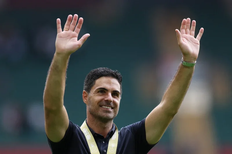 Can ANYBODY stop Arsenal from winning the Premier League again?