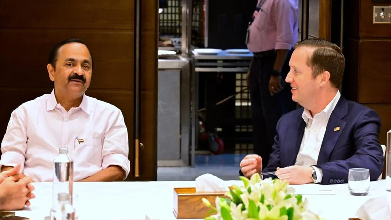 Kerala CM meets US Ambassador to India in Kochi