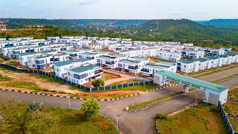 Abiodun saves Buhari Estate, Abeokuta from forfeiture, delivers 108 homes