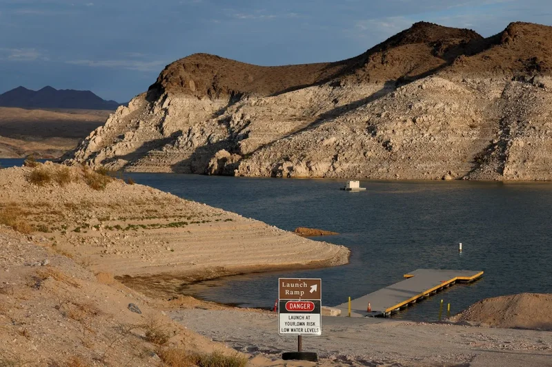 Water supply for three US states drips down, Lake Mead at record low