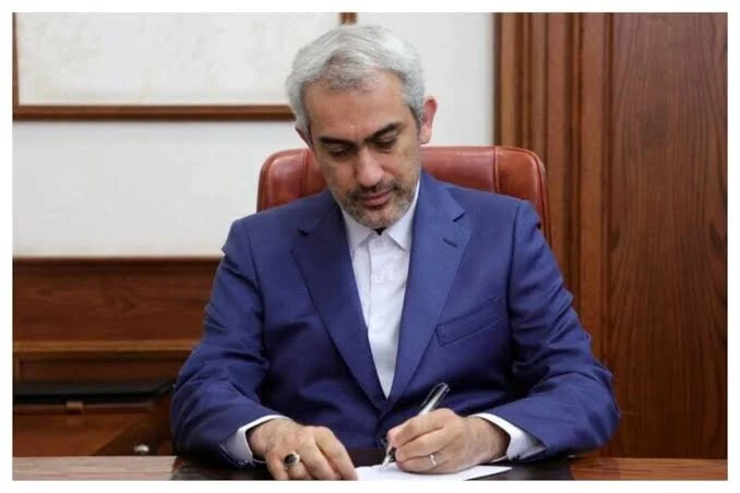 Iran economy minister dismisses U.S. "unprecedented" threat as policy frustration sign