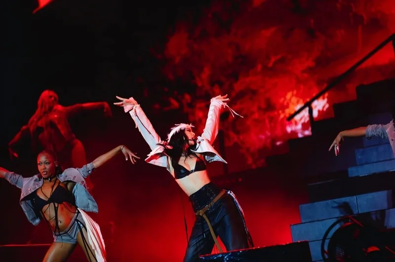 Jennie captivates Chicago with history-making Lollapalooza set