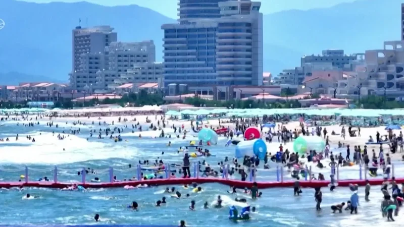 North Koreans flood new ‘tourist zone’ beach amid heatwave