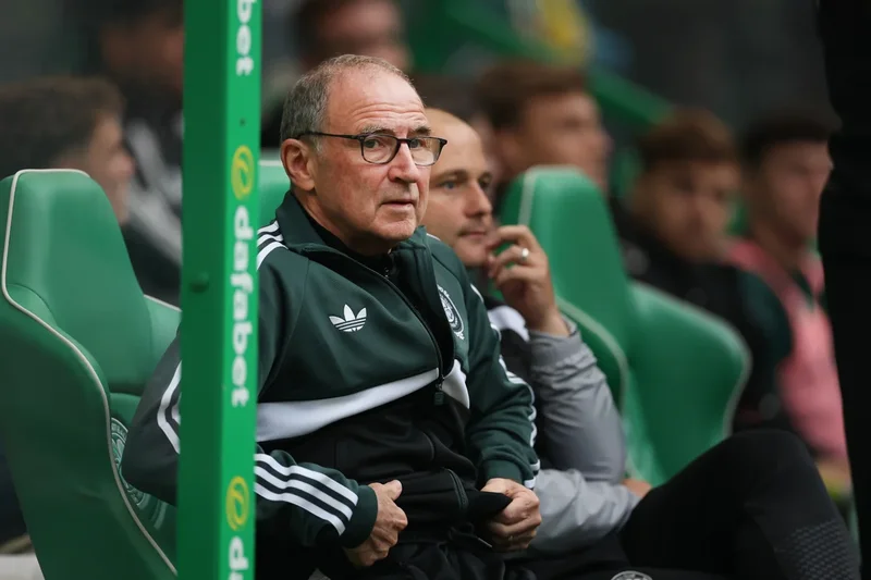 Martin O’Neill ‘improving’ but misses Celtic game after hospital stay