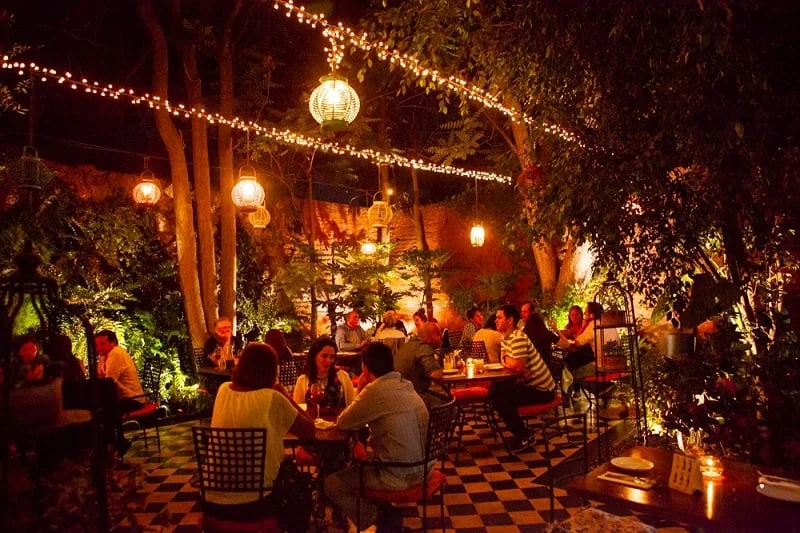 On Saturday, Chilean Restaurants Give Part of the Till to Families the Storms Left Without Roofs