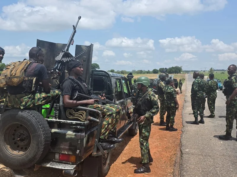 Troops rescue 14 kidnap victims along Lagos-Benin Expressway