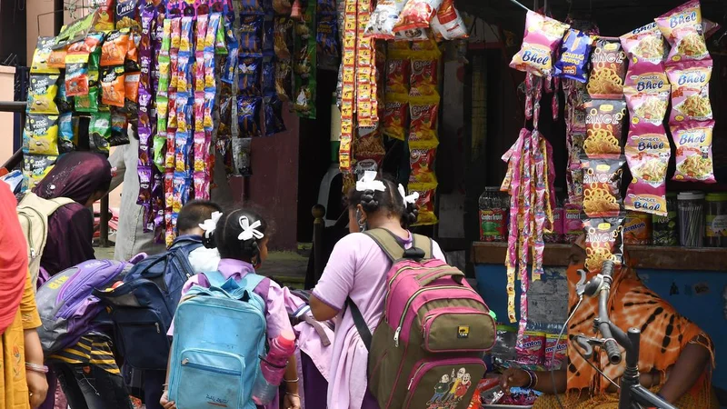 Maharashtra issues order on safe food in schools