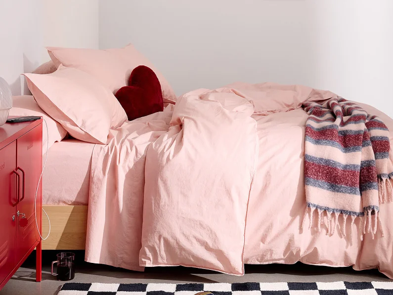 The Curator: Chic dorm room decor ideas for a stylish, study-friendly space