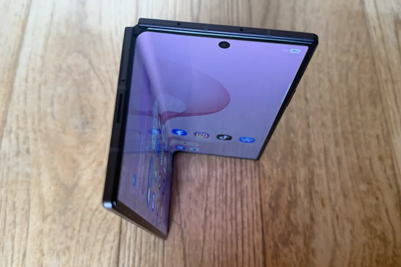 I’ve found the best Samsung Galaxy Z Fold 8 deals in the UK