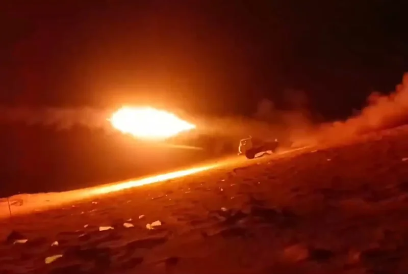 Yemeni government forces hit back after new Houthi offensive