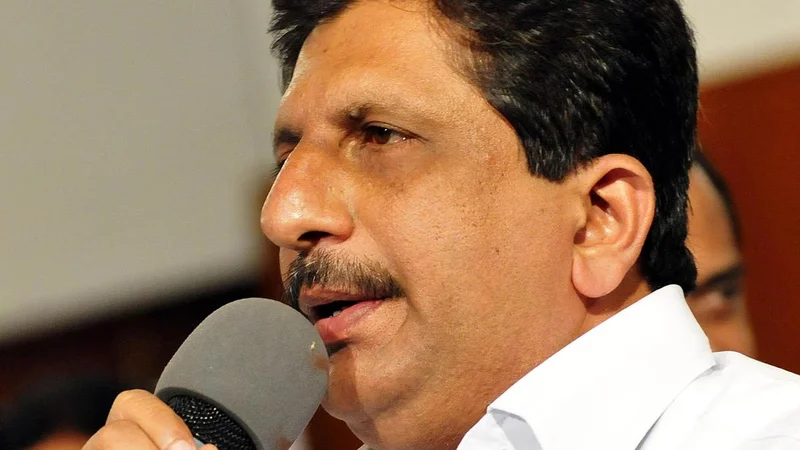 Kerala Minister says SC directions on Mullaperiyar dam unimplemented, objects to any water level hike by T.N.