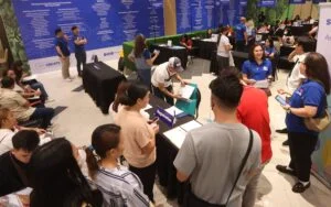Unemployed Filipinos rise slightly to 2.59M in June