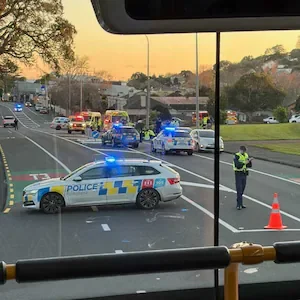 Epsom incident: Five people injured, one person arrested, section of Manukau Rd closed during morning rush hour
