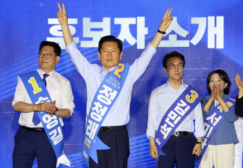 Ex-DPK leader Jung wins southeastern party-member primary in leadership race