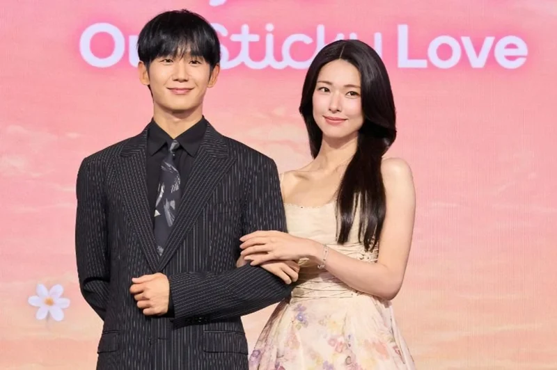 Jung Hae-in explores 'sweet, sticky' romance in Netflix drama