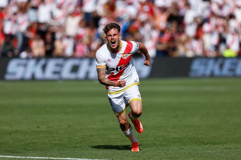 Chelsea sign defender Chavarria from Rayo Vallecano on five-year contract