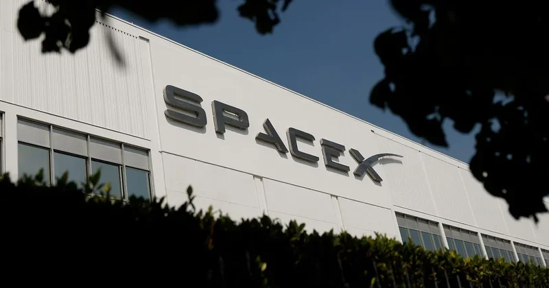 SpaceX surpasses expectations in first earnings report since going public