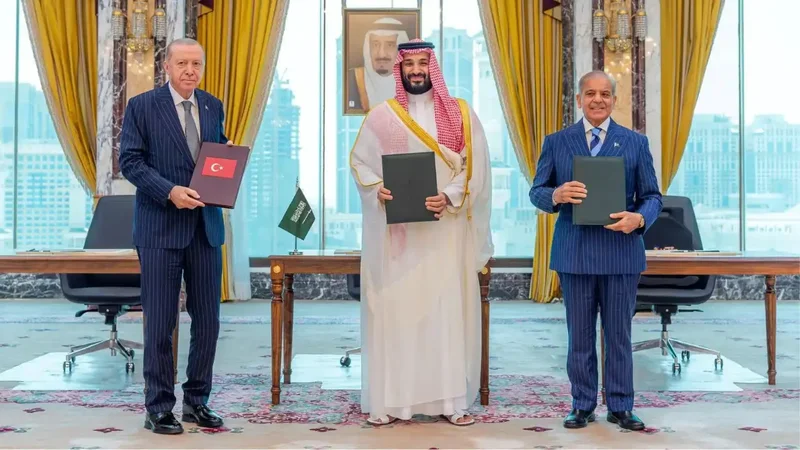 Islamic Nato taking shape? What Saudi-Pak-Turkey Mecca pact means for Iran &amp; Israel