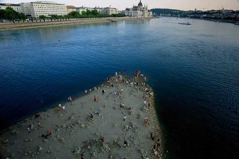 Western Europe sets new temperature record as heat waves pummel the region