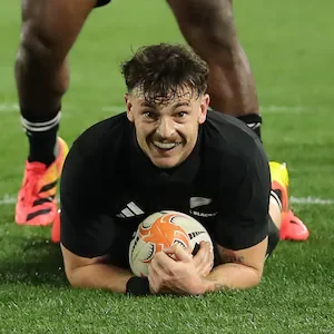 All Blacks overpower Bulls in Pretoria with eight-try performance