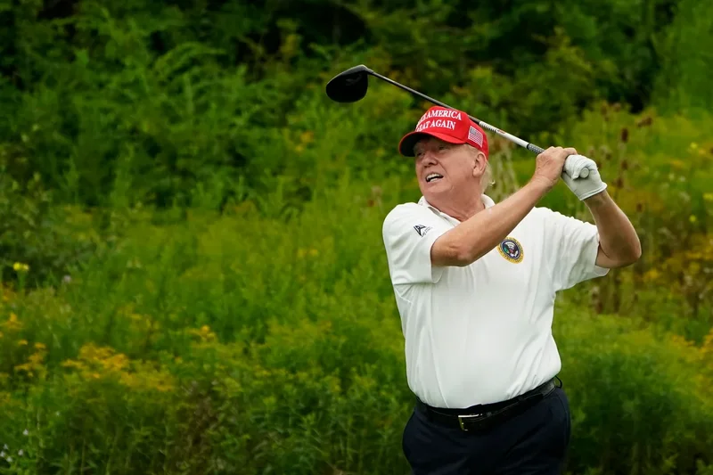 Trump’s pet DC golf project is literally sinking into the Potomac