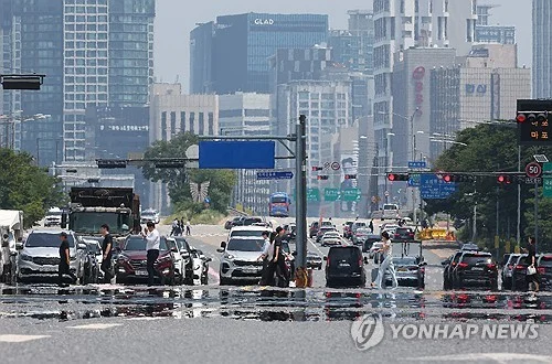 (2nd LD) Record heat wave continues to grapple S. Korea
