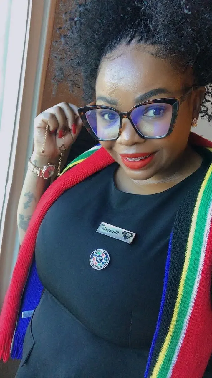 Dikeledi

 

Skonyela