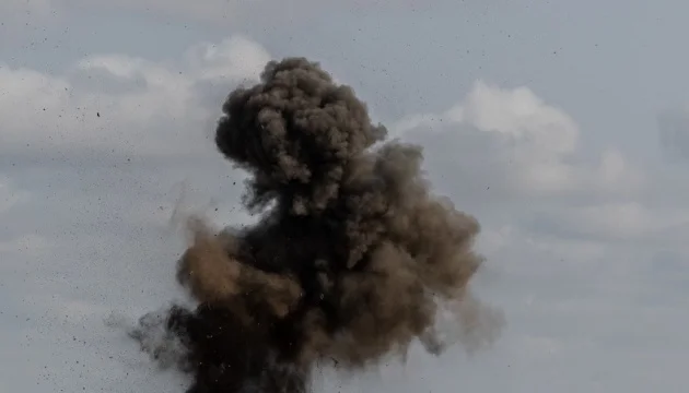 Russians strike Pavlohrad, wounding two people