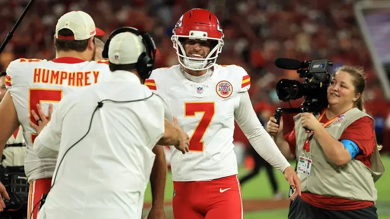 Chiefs' Harrison Butker nails incredible 69-yard field goal vs Bucs, shares disappointment with performance