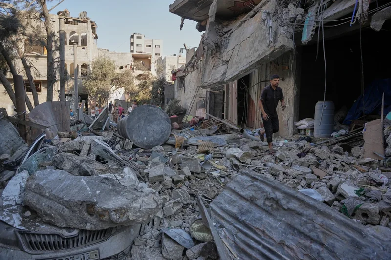 Photos show the scene after the latest Israeli strikes in Gaza