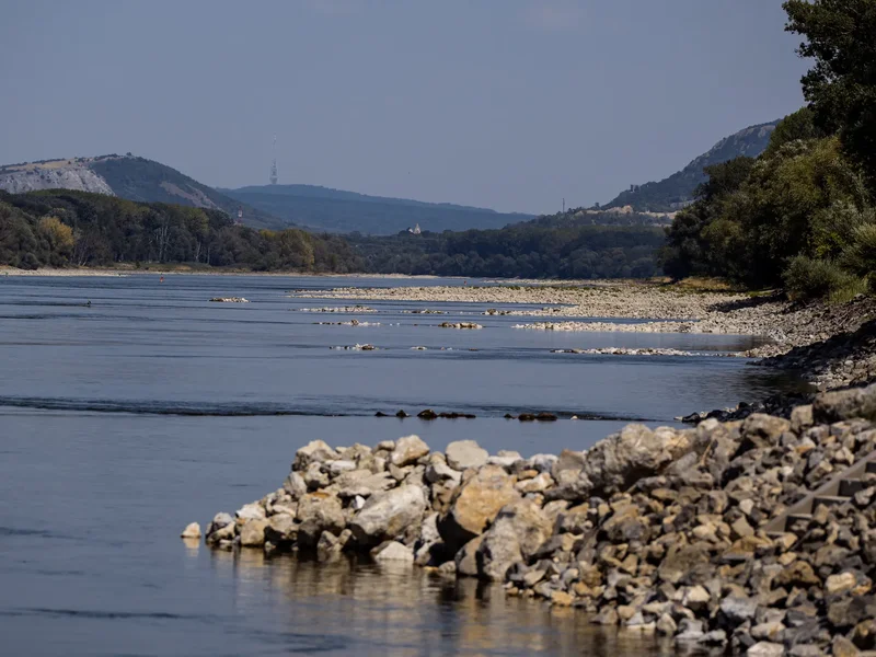 Central Europe sees record temperatures as heatwave continues
