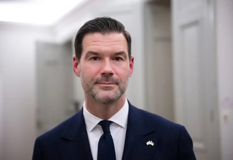 Swedish Migration Minister 'promises fast-track to citizenship if re-elected'