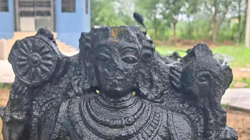 Vishnu idol unearthed in Ranipet