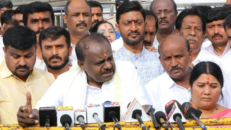 Kumaraswamy warns Congress of electoral backlash
