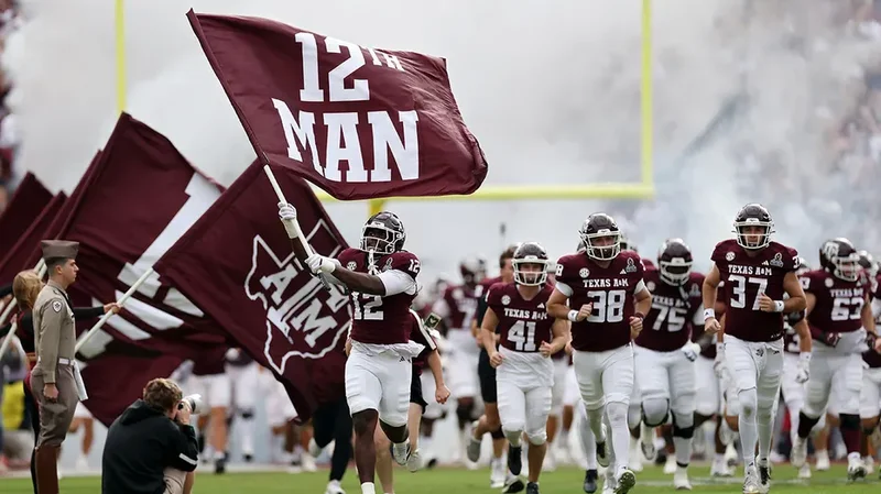 Social media has a field day with Texas A&M player for looking like a 36-year-old construction worker