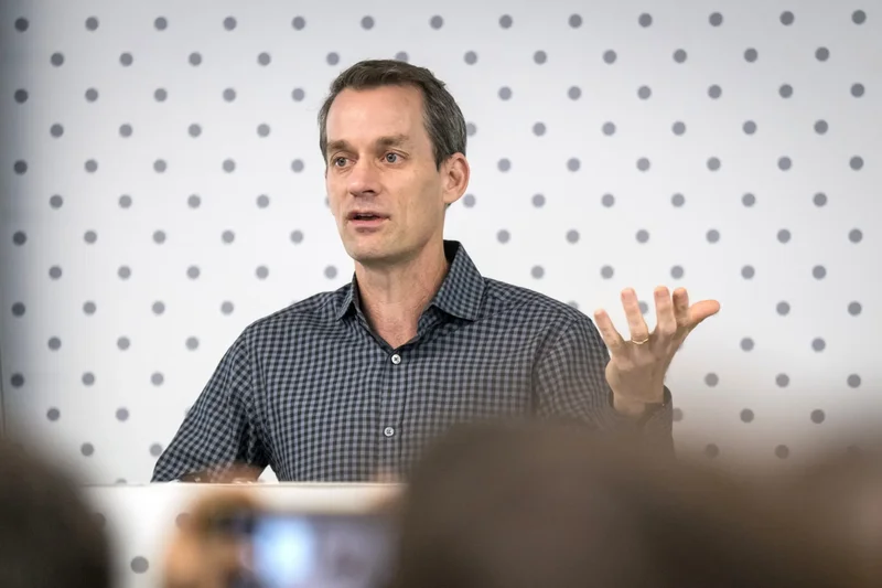 Ex-Google chief scientist tells Gen Z the trick is not to master AI—instead, just ‘skim papers’