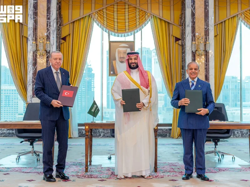 What are the challenges facing the Mecca agreement?