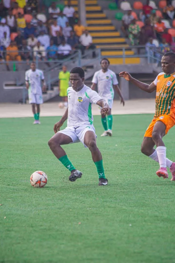 NPFL: Shooting Stars, Doma United battle for Stormers defender Adewunmi