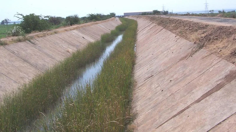 KBJNL detects water being siphoned off irrigation canal in Vijayapura