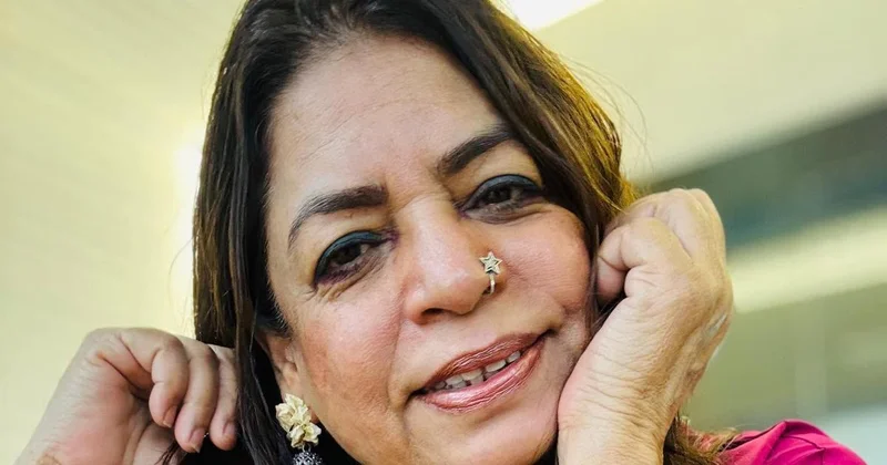 Translated short fiction: Kallo, cast out from her home, becomes a toothpowder seller’s muse