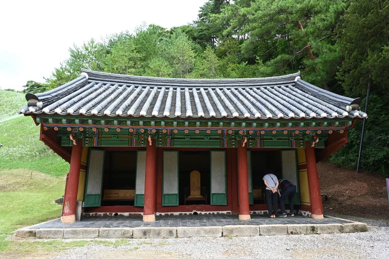 Science uncovers mountain quarry tied to one of Korea's most tragic royal tombs
