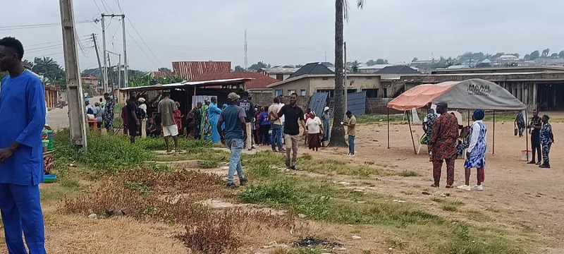 Osun Decides: Large turnout of voters in Osogbo polling units (Video)