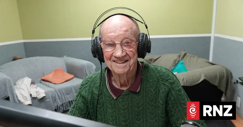 Veteran radio broadcaster hangs up the mic, aged 93