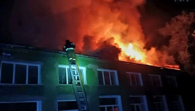 Russian forces attack five districts of Dnipropetrovsk region overnight, damaging post office, gymnasium