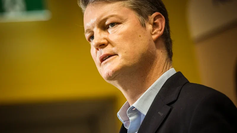 ‘Happy to appear’: Carroll wants royal commission before election