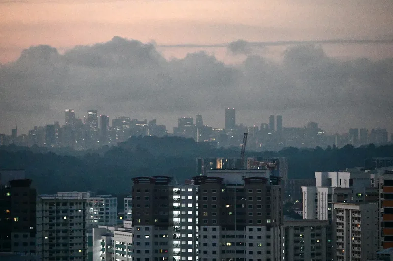 Risk of haze in Singapore if dry conditions, regional hot spots continue in the coming week: NEA