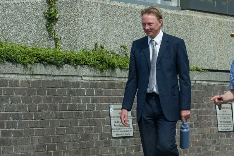 Renewables tycoon exposed for child pornography after asking shop to wipe hard drives