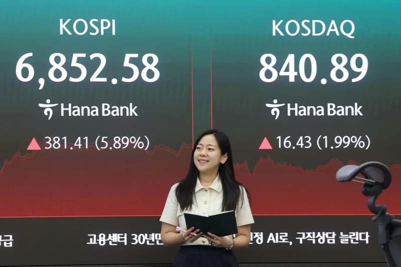 KOSPI surges 5.9% as chipmakers rally on shareholder returns