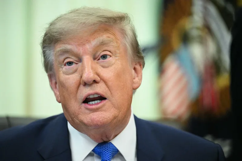 Trump signs memo allowing US firms to carry out cyber attacks