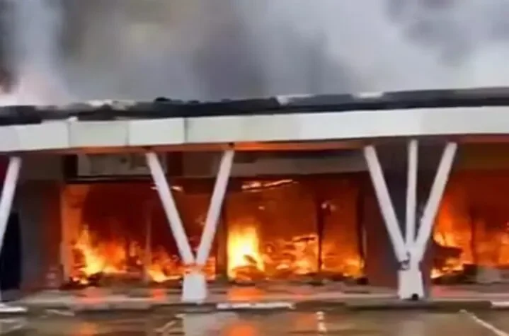 Calabar Mall Fire: Five arrested with stolen items – Police